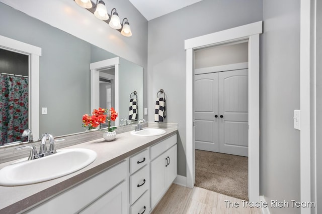 bathroom with vanity