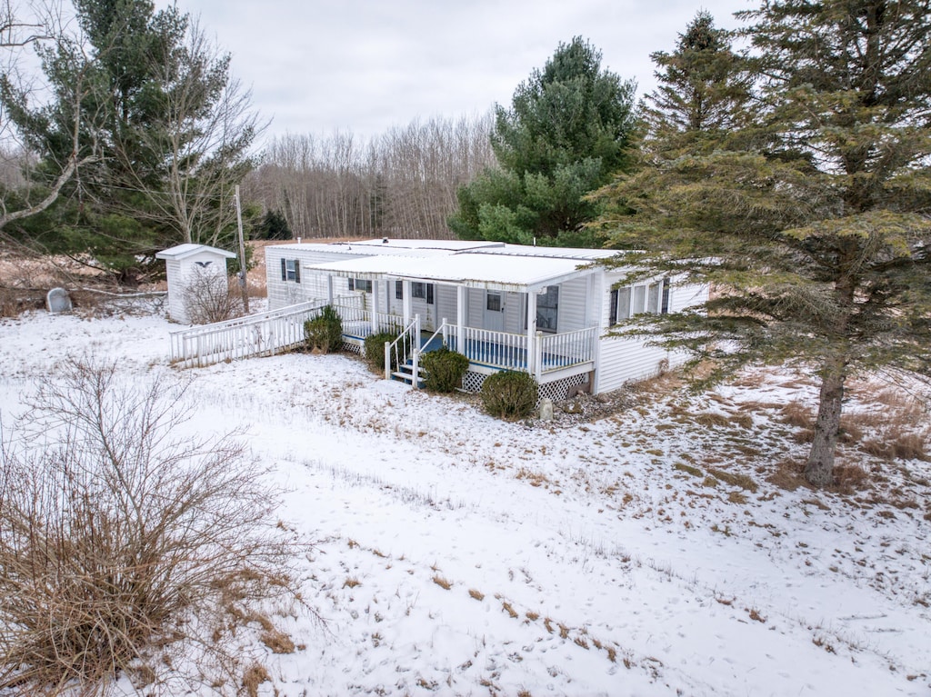 manufactured / mobile home with covered porch