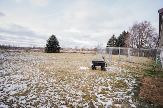 view of yard featuring a rural view