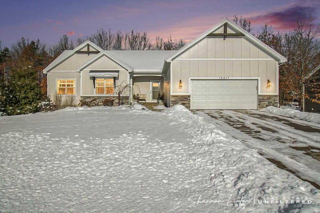 view of front of house featuring a garage