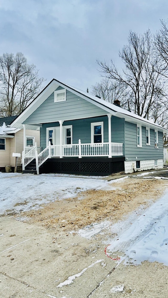 view of front of house featuring covered porch