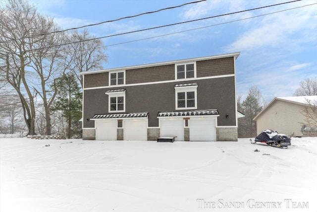 view of front of home featuring a garage