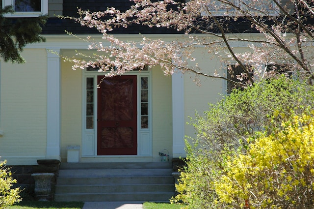 view of property entrance