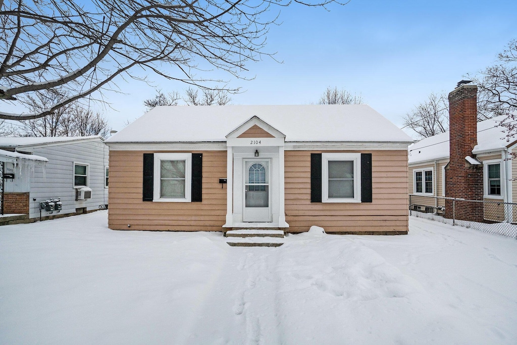 view of front of home