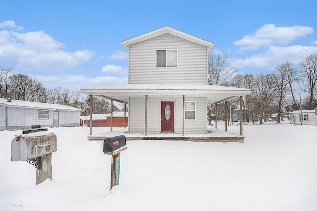 view of front of property