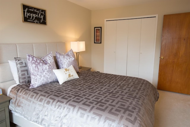 bedroom featuring a closet