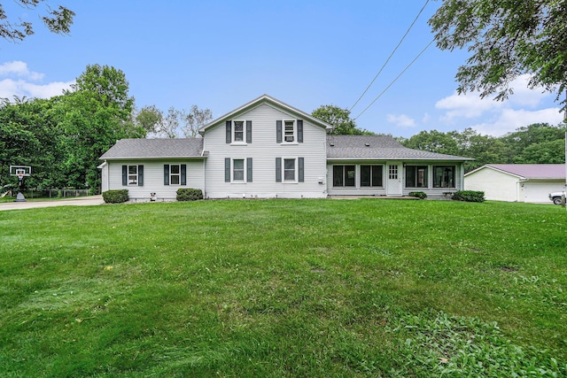 view of front of house with a front lawn