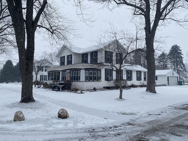 view of front of house