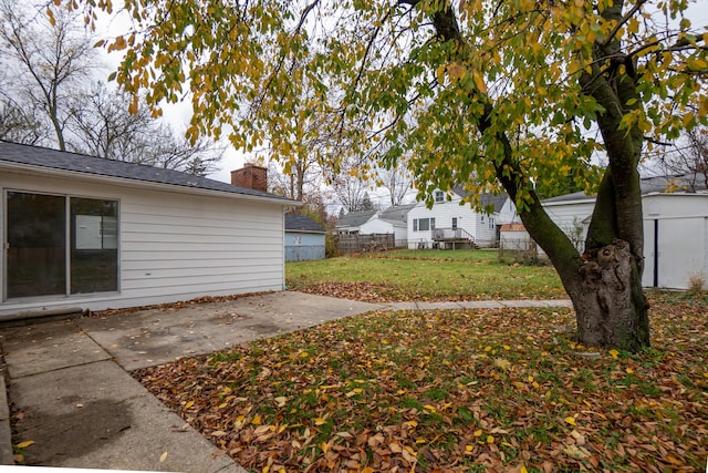 view of yard with a patio area