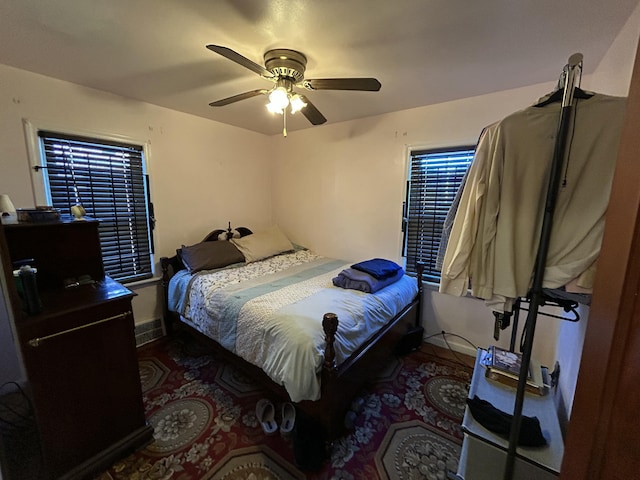 bedroom featuring ceiling fan