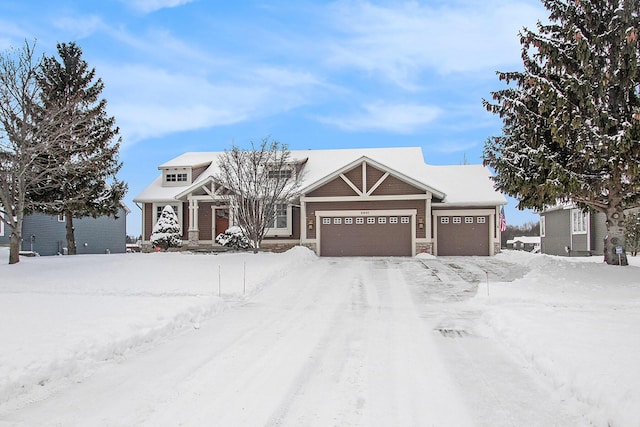 view of front of property featuring a garage