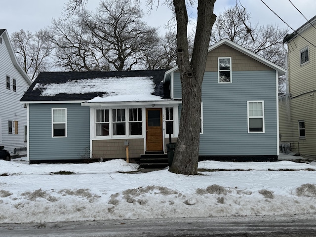 view of front of property