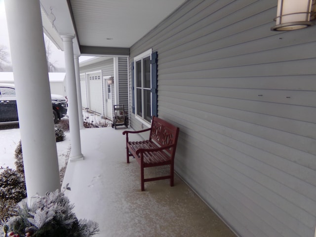 view of patio / terrace with covered porch