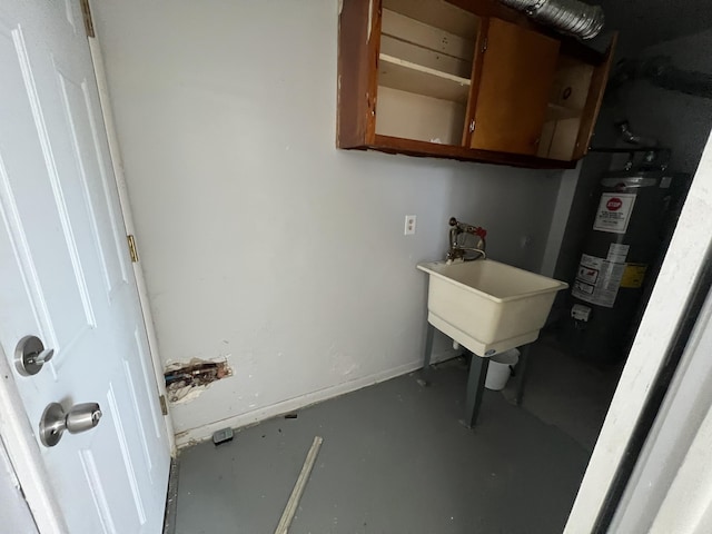 14439 Kent St, Detroit, MI 48213 - laundry room with sink