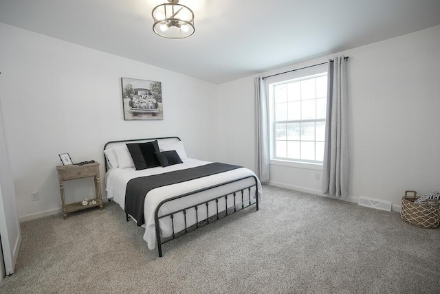 bedroom with carpet flooring