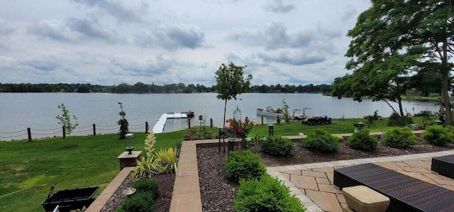 view of yard with a water view