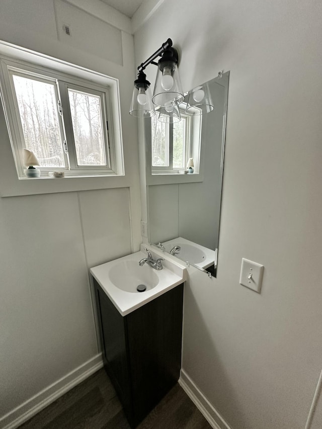 bathroom with vanity