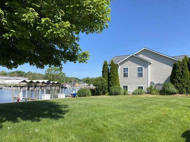 view of yard with a water view