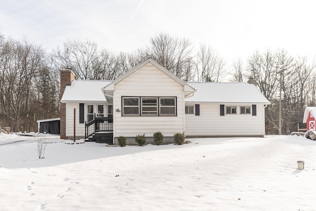 view of front of property