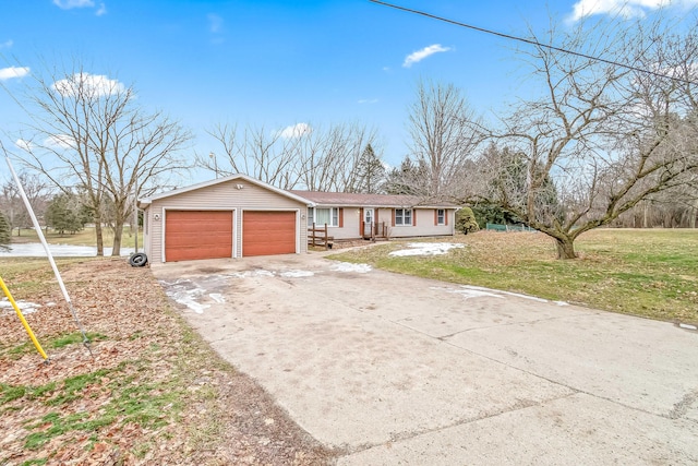 ranch-style home with a front yard