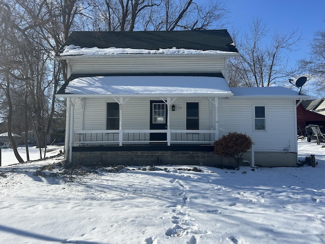 view of front of house featuring covered porch