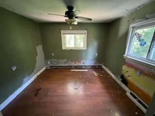 empty room featuring ceiling fan