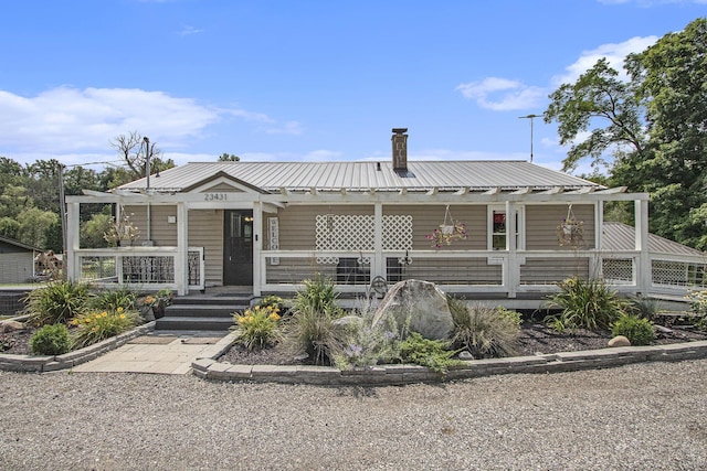 view of front facade with a porch