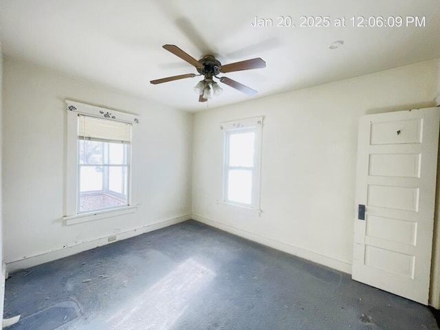 empty room with ceiling fan