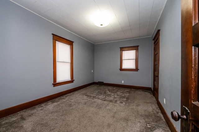 view of carpeted spare room