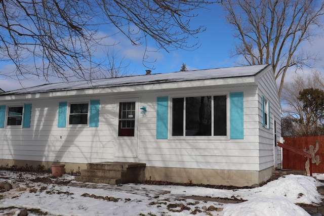 view of front of property