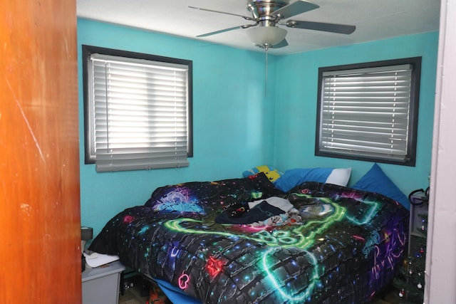 bedroom featuring ceiling fan