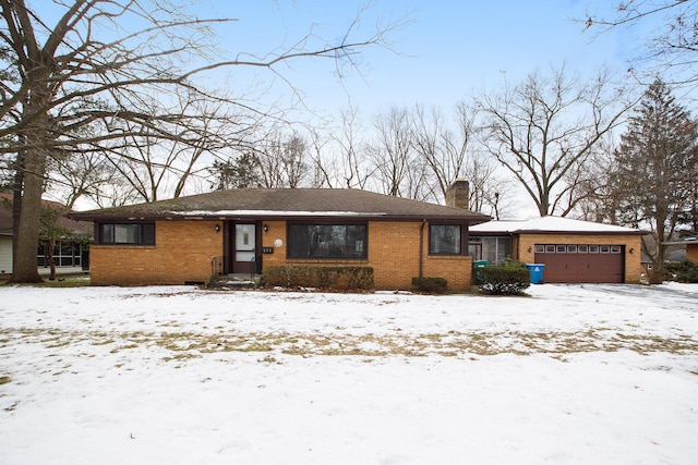 view of front facade with a garage