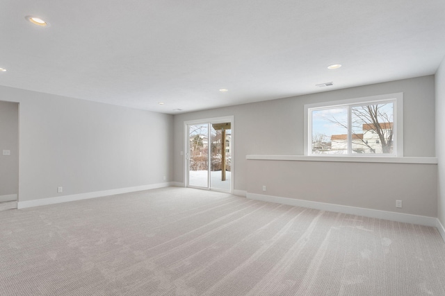 view of carpeted spare room