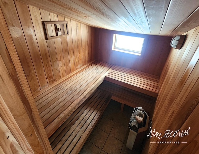 view of sauna / steam room