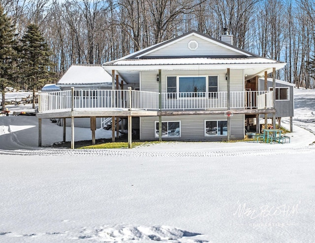 view of front of property