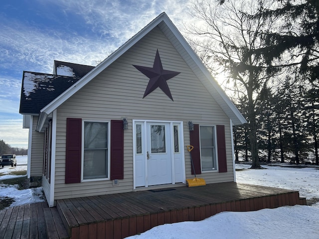 view of front of property