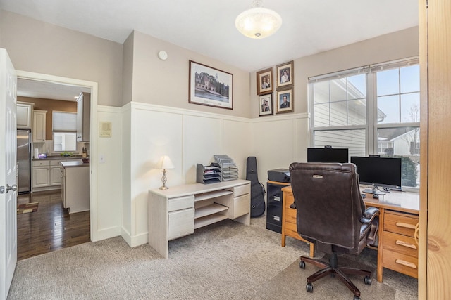 office area featuring carpet floors