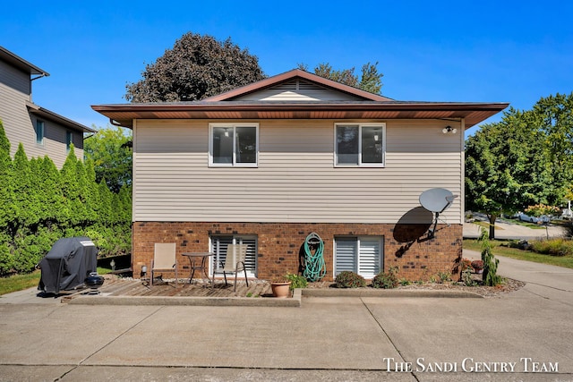 view of front of house with a patio