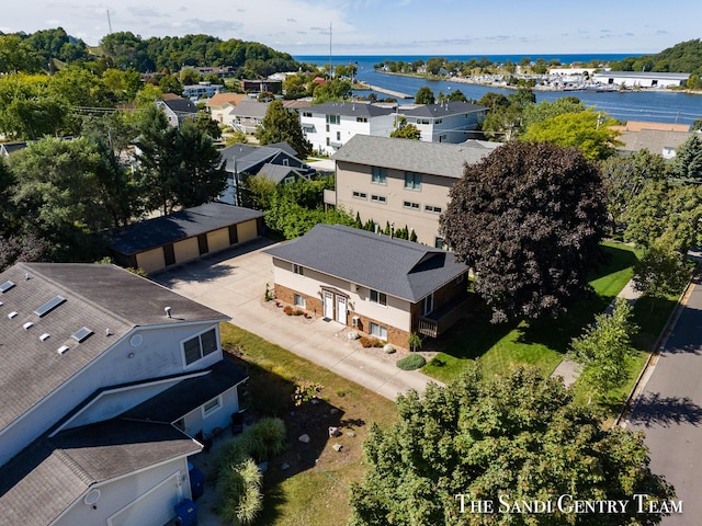 bird's eye view featuring a water view