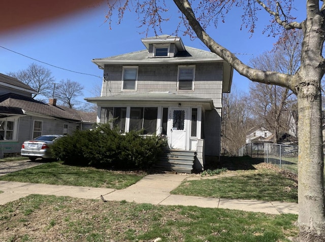 view of front property