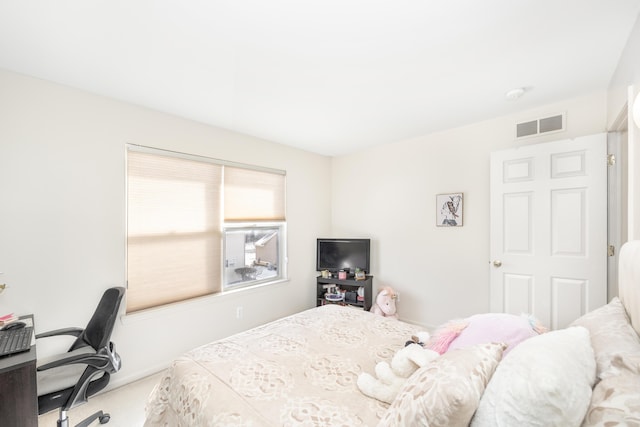 bedroom featuring carpet floors