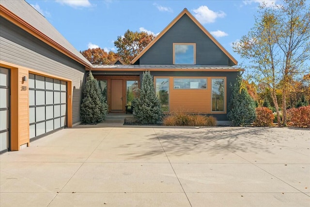 view of front of property featuring a garage