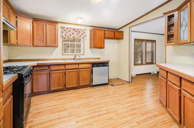 kitchen featuring dishwasher, sink, black range with gas stovetop, light hardwood / wood-style floors, and crown molding