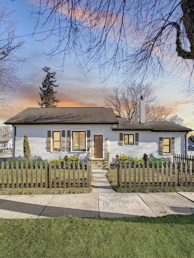 view of front of property