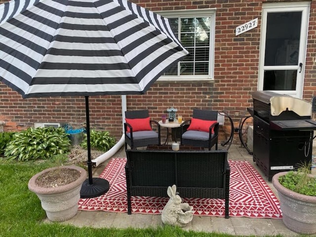 view of patio with outdoor lounge area