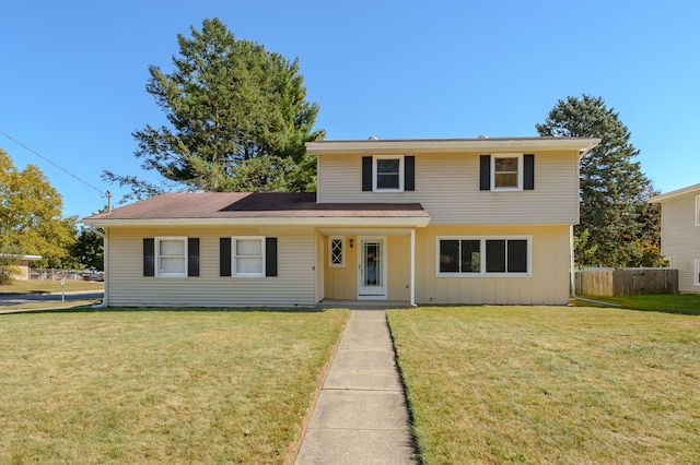 view of front property featuring a front yard