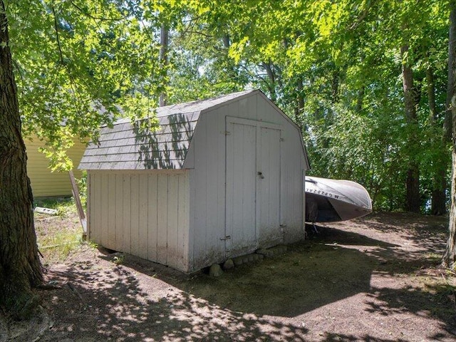 view of outdoor structure