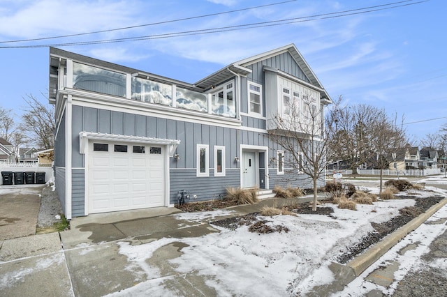 view of front facade with a garage