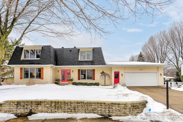 view of front of house featuring a garage