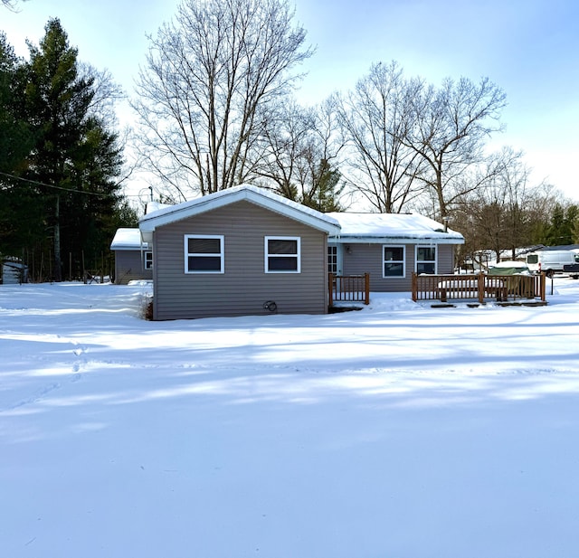 view of front of property featuring a deck